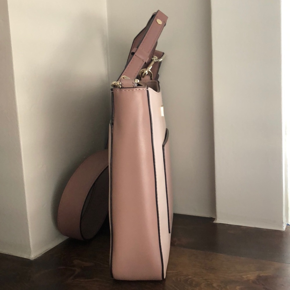 Michael Kors Gloria Fawn Pink crossbody brand new without tags! - Picture 3 of 5